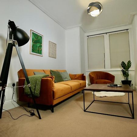 Spacious Two-Bedrooms House, Private Parking, Contractors, Relocators Оксфорд Экстерьер фото